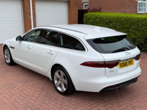 2018 Jaguar Xf 2.0i Portfolio Sportbrake Auto Euro 6 (s/s) 5dr in White — image 5
