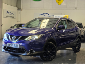 2017 Nissan Qashqai 1.5 Dci Tekna in Blue — image 4