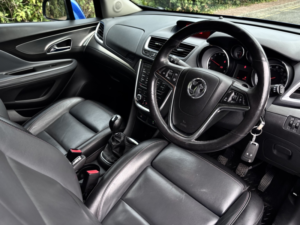 2015 Vauxhall Mokka 1.6 I Se in Blue — image 2