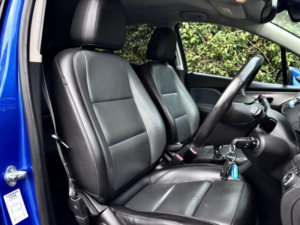 2015 Vauxhall Mokka 1.6 I Se in Blue — image 3