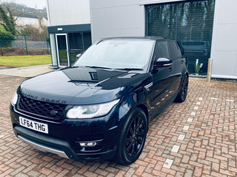 2014 Land Rover Range Rover Sport 3.0 Sd V6 Hse in Black — image 1