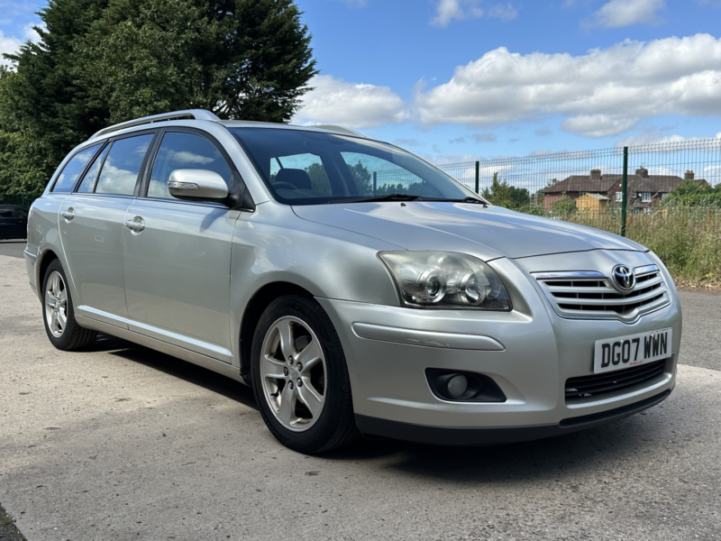 2007 Toyota Avensis 1.8 Vvt-I T3-X in Silver — image 1