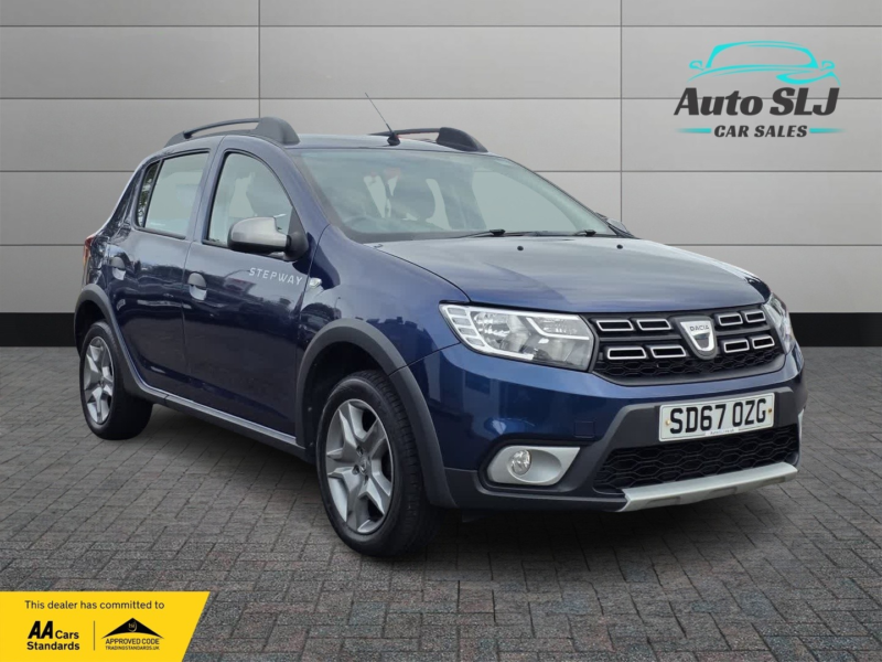 2017 Dacia Sandero Stepway 1.5 Stepway Laureate Dci 90 in Blue — image 1