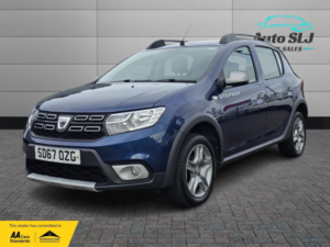 2017 Dacia Sandero Stepway 1.5 Stepway Laureate Dci 90 in Blue — image 6