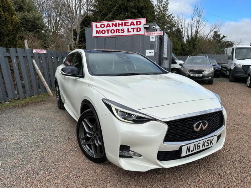 2016 Infiniti Q30 1.5 D Sport in White — image 1