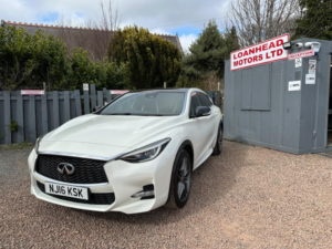 2016 Infiniti Q30 1.5 D Sport in White — image 4