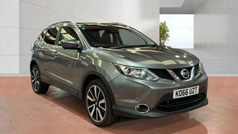 2017 Nissan Qashqai 1.6 Dci Tekna 4WD Euro 6 (s/s) 5dr in Grey — image 1