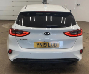 2019 Kia Ceed 1.6 Crdi 3 Euro 6 (s/s) 5dr in White — image 2