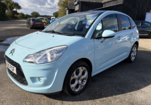 2010 Citroen C3 1.4 Vti 16v Exclusive in Blue — image 3