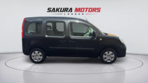 2010 Renault Kangoo 1.6 16v Expression Auto Euro 4 5dr in Black — image 4