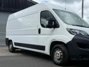 2020 Peugeot Boxer 2.2 Bluehdi 335 Professional L3 H2 Euro 6 (s/s) 5dr in White — image 3