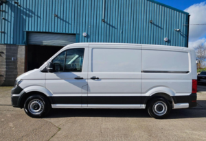 2023 Volkswagen Crafter 2.0 Tdi Cr30 Startline Fwd Mwb Euro 6 (s/s) 5dr in White — image 4