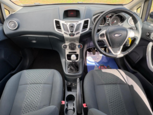 2012 Ford Fiesta 1.25 Zetec 5dr in Blue — image 2