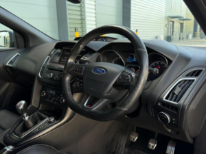 2016 Ford Focus 2.0t Ecoboost St-3 Euro 6 (s/s) 5dr in Grey — image 5