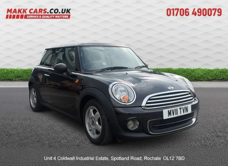 2011 MINI Hatch 1.6 One Hatch in Black — image 1