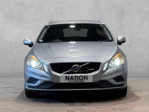 2013 Volvo V60 1.6 T4 R-Design Lux Nav Powershift Euro 5 5dr in Silver — image 2