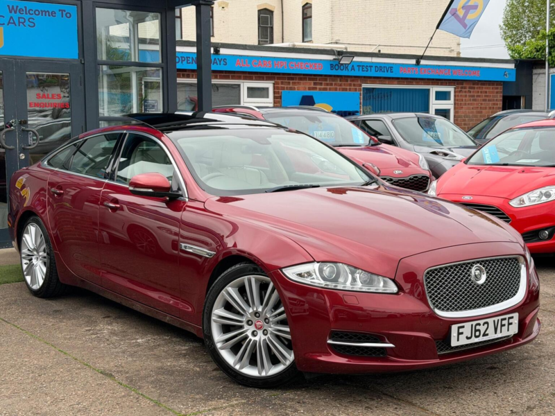 2012 Jaguar Xj 3.0d V6 Portfolio Auto Euro 5 (s/s) 4dr in Red — image 1