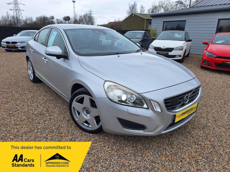 2012 Volvo S60 2.0 T5 Se Lux Powershift Euro 5 4dr in Silver — image 1