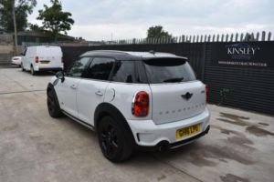 2015 MINI Countryman 1.6 Cooper S All4 Euro 5 (s/s) 5dr in White — image 5