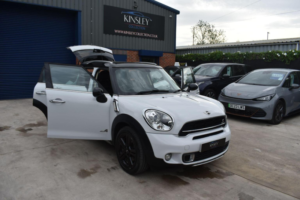 2015 MINI Countryman 1.6 Cooper S All4 Euro 5 (s/s) 5dr in White — image 6