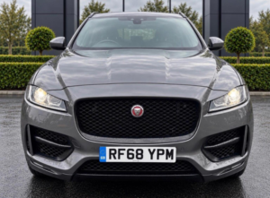 2019 Jaguar F-Pace 2.0 D180 R-Sport Auto AWD Euro 6 (s/s) 5dr in Grey — image 2