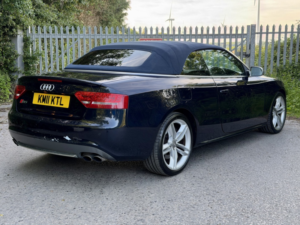 2011 Audi S5 3.0 Tfsi V6 in Blue — image 4