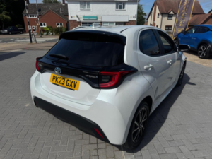 2023 Toyota Yaris 1.5 Vvt-H Design E-CVT Euro 6 (s/s) 5dr in White — image 2