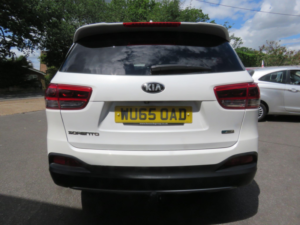 2015 Kia Sorento 2.2 Crdi Kx-3 Auto AWD Euro 6 5dr in White — image 6