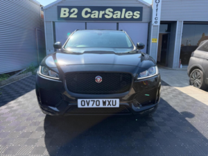 2020 Jaguar F-Pace 2.0 D240 Chequered Flag Auto AWD Euro 6 (s/s) 5dr in Black — image 3