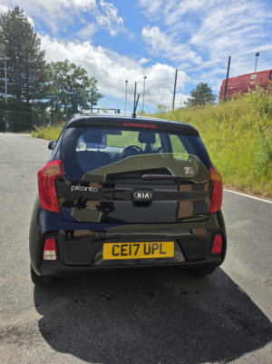 2017 Kia Picanto 1.0 1 Air in Black — image 5