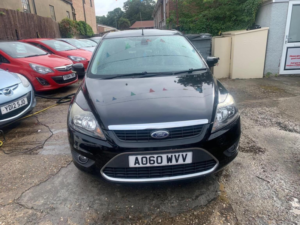 2010 Ford Focus 1.6 Titanium 5dr in Black — image 2