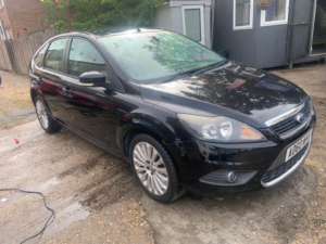2010 Ford Focus 1.6 Titanium 5dr in Black — image 3