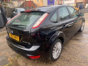 2010 Ford Focus 1.6 Titanium 5dr in Black — image 4