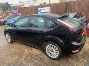 2010 Ford Focus 1.6 Titanium 5dr in Black — image 5
