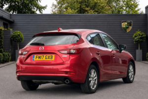 2017 Mazda Mazda3 1.5 Skyactiv-D Se-L Nav Euro 6 (s/s) 5dr in Red — image 5