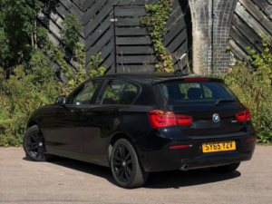 2015 BMW 1 Series 1.5 118i Sport Euro 6 (s/s) 5dr in Black — image 4
