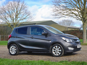 2016 Vauxhall Viva 1.0i Sl Euro 6 5dr in Grey — image 2