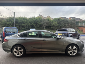 2019 Vauxhall Insignia 1.5 I Turbo Gpf Sri Vx Line Nav in Grey — image 5