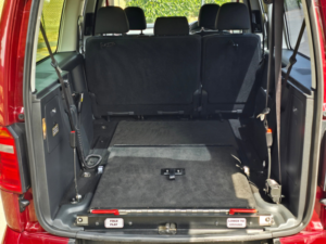 2020 Volkswagen Caddy Maxi Life 2.0 Tdi MPV 5dr Diesel Manual Euro 6 (s/s) (102 Ps) in Red — image 6