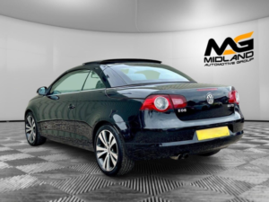 2007 Volkswagen Eos 2.0 Tfsi Sport Cabriolet Euro 4 2dr in Black — image 6