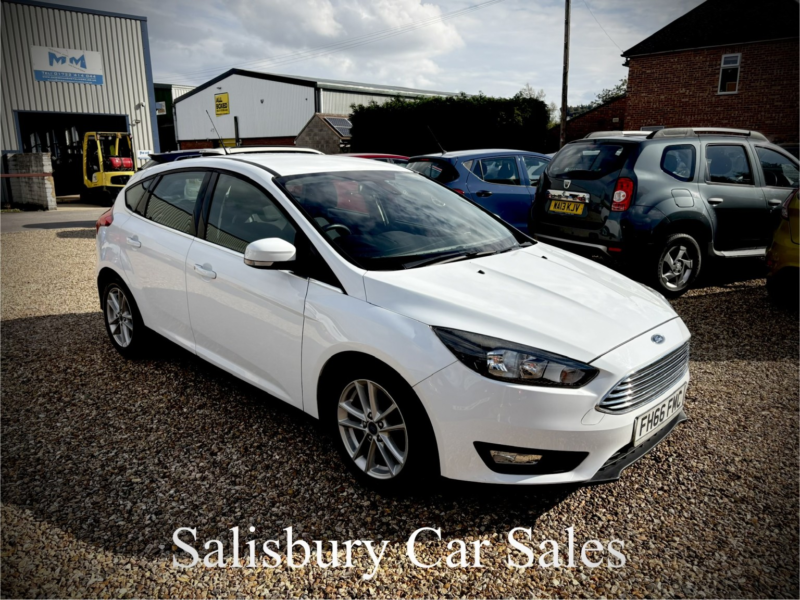 2016 Ford Focus 1.0 T Ecoboost Zetec in White — image 1