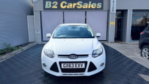 2013 Ford Focus 1.6 Zetec Powershift Euro 5 5dr in White — image 3