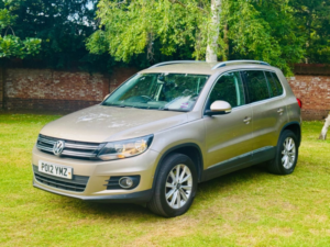 2012 Volkswagen Tiguan 2.0 Tdi Bluemotion Tech Se SUV 5dr Diesel DSG 4WD Euro 5 (s/s) (140 Ps) in Beige — image 4