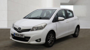 2014 Toyota Yaris 1.33 Dual Vvt-I Icon Plus Euro 5 5dr in White — image 5
