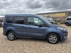 2021 Ford Tourneo Connect Wheelchair Accessible Vehicle Wav Titanium Tourneo Connect 1.5l Ecoblue 120ps in Blue — image 2