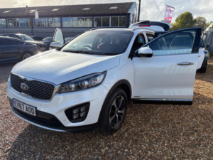 2017 Kia Sorento 2.2 Crdi Kx-3 Auto AWD Euro 6 5dr in White — image 3