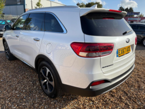 2017 Kia Sorento 2.2 Crdi Kx-3 Auto AWD Euro 6 5dr in White — image 4