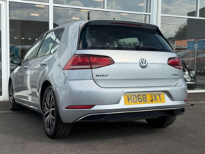 2019 Volkswagen Golf 1.5 Tsi Evo Se Nav DSG Euro 6 (s/s) 5dr in Silver — image 2