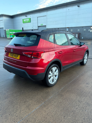 2018 SEAT Arona 1.6 Tdi Se Technology Lux SUV 5dr Diesel Manual Euro 6 (s/s) (115 Ps) in Red — image 5