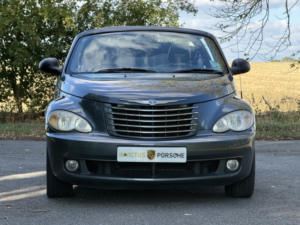 2006 Chrysler Pt Cruiser 2.4 Limited in Silver — image 2